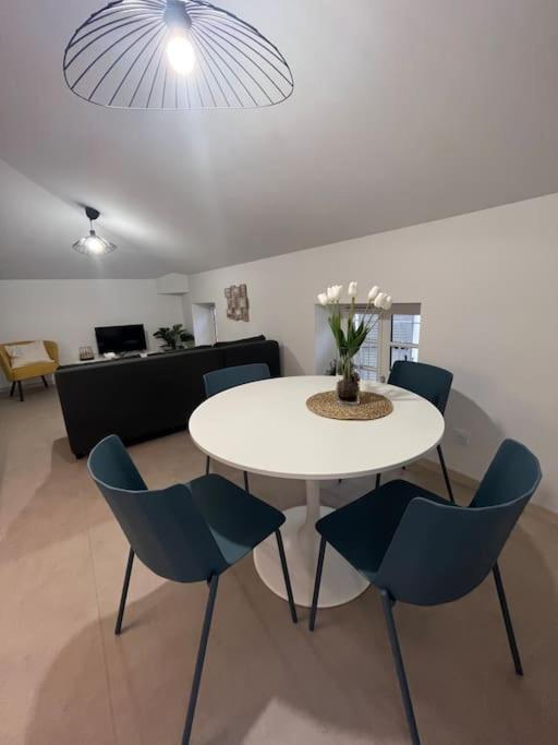 Apartment Elegant, 2 Et Terrasse Rofftop